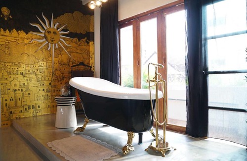 Thonglor Villa | Quirky and Artistic Home with a Copper Bath