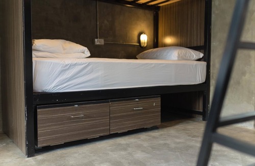 Asoke Hostel | Revolution Bangkok Asoke