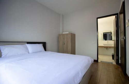 Khlong Toei Apartment | Room 36 service apartment