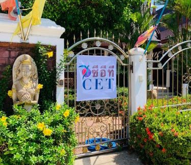 Chakphong Resort | ROOMS at CET Resort with Pool, Padel, Tennis