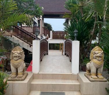 Chakphong Resort | ROOMS at CET Resort with Pool, Padel, Tennis