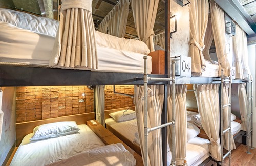 Khlong Ton Sai Hostel | Siam Plug In Hostel