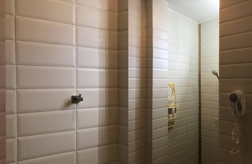 Rayong House | Side Walk Boutique Hotel