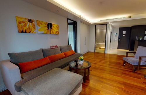 Embassy District Apartment | Siri Sathorn Apartment- 605