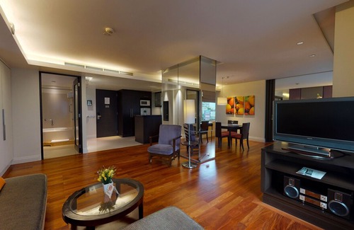 Embassy District Apartment | Siri Sathorn Apartment- 605