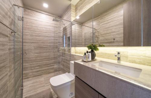 Khlong Toei Nuea Apartment | Spacious 115sqm Sleeps up to 6 Central Asoke Nana Close to MRT and BTS