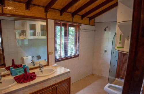 Bang Po Villa | Spacious Villa Directly On Beach, Fully Air Conditioned, Wifi, Sleeps Seven
