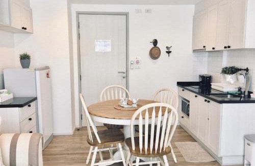 Khao Takiab Apartment | Summer Huahin Condo612,Near beach&Cicada,Beautiful swimming pool