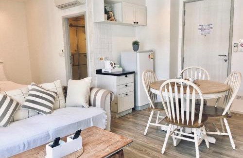 Khao Takiab Apartment | Summer Huahin Condo612,Near beach&Cicada,Beautiful swimming pool