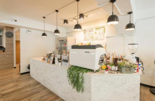 Samsen Nai Hostel | T Hostel @ Victory Monument
