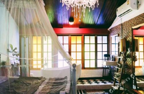 Khlong Tan Nuea House | T-House BKK 2Floors near BTS with swimming pool and free Wifi