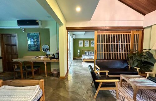 Khlong Tan Nuea House | T-House BKK 2Floors near BTS with swimming pool and free Wifi