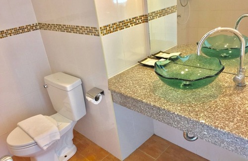 Phra Phrom Hotel | Tamali Hotel