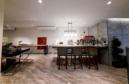 Ramkhamhaeng Hotel | The 9 Residence Hotel