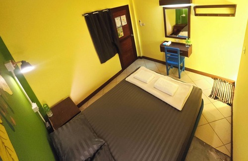Haad Rin Hostel | THE FUNKY MONKEY HOSTEL - 18 to 40 only