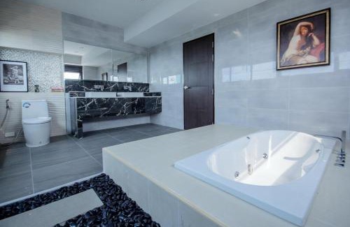 Bang Bo Hotel | The Living Hotel SamutPrakan