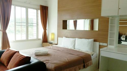 Khao Takiab Apartment | The Seacraze Hua-Hin by Montri C.
