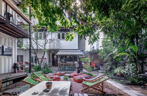 Samsen Nai Hostel | The Yard Bangkok Hostel