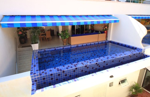 Bang Po House | U3 Beautifull town house 3 BR private swimming pool steps to the beach