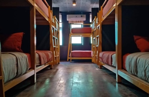 Talat Hostel | Urban cozy hostel Set in Suratthani