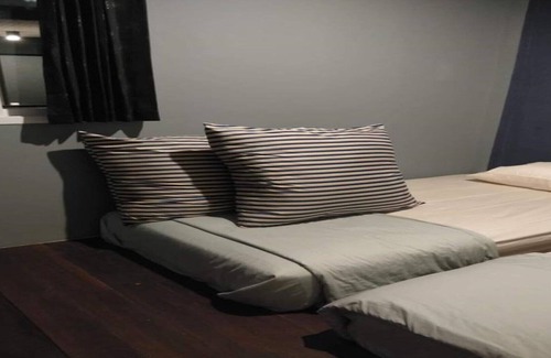 Talat Hostel | Urban cozy hostel Set in Suratthani