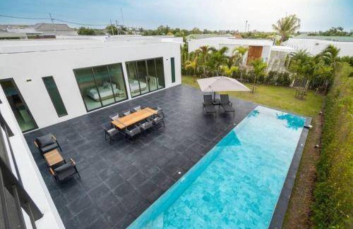 Khao Tao Villa | Villa ∙ 5 bedrooms ∙ 15 guests