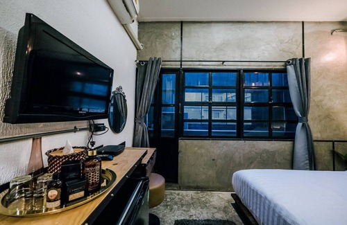 Wat Sam Phraya House | Zeds Hostel Bangkok