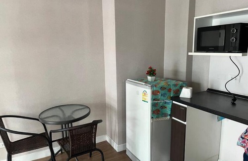 Nonthaburi Apartment | คอนโดฮอลล์มาร์ค ห้องมุม วิวสระว่ายน้ำ ใจกลางเมือง