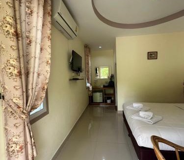 Tha Kradan Resort | ชอว์ งาทอง รีสอร์ต Chor Ngar Thong Erawan Kanchanaburi