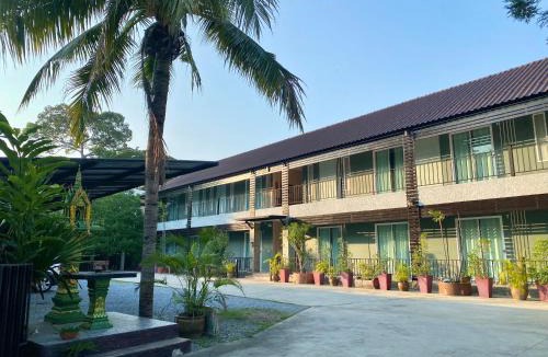 Pak Chong House | บ้านชมเขา - Baan Chom Khao