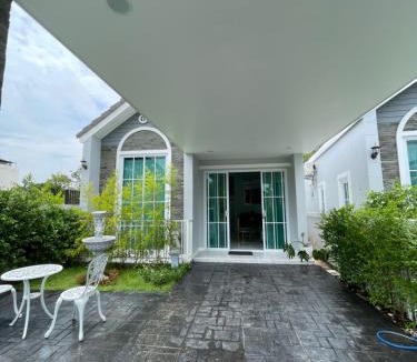 Samut Sakhon Villa | บ้านพักขอนแก่น บ้านมั่งมี ใจกลางเมือง
