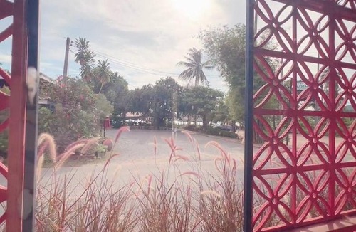 Laem Sing House | บ้านพักป้าชบา ชายหาดแหลมสิงห์