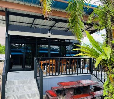 Sao Phao Hotel | บ้านโกจุยรีสอร์ต