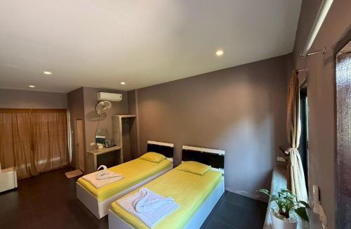 Chom Bueng Hotel | บ้านไร่ดอกแก้ว