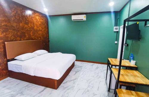Phetchaburi House | บ้านไร่แสงจันทร์ รีสอร์ท