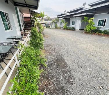 Si Thep Resort | พราวด์รีสอร์ท ศรีเทพ
