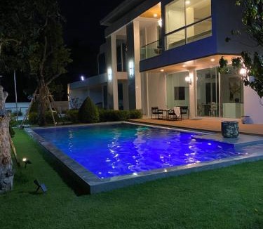 San Pa Thong House | พิมพ์ตะวันภูวิลล่า