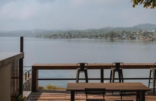 Sangkhla Buri Hotel | ฟอเกตมีนอต สังขละบุรี