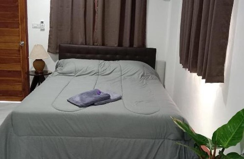 Lam Phaya Hostel | วังทอง รีสอร์ทลำพญา