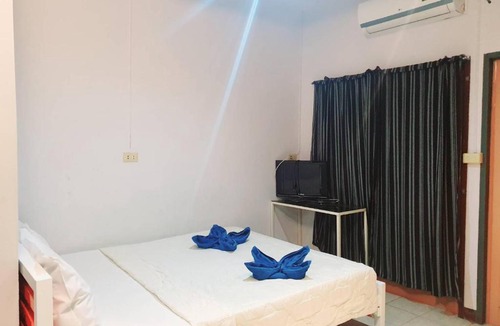 Saen Suk Hostel | ศรีรัชแบคแพ็ค