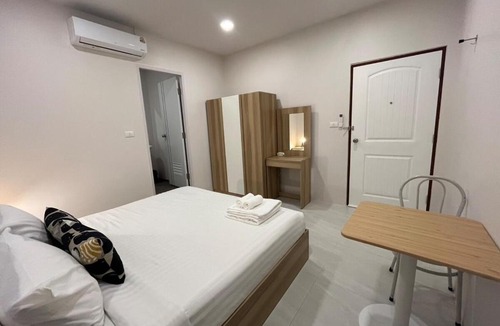 Talat Yai Villa | อาโป๋เฮ้าส์ ทาวน์โฮมสไตล์มินิมอล ใจกลางเมืองภูเก็ต