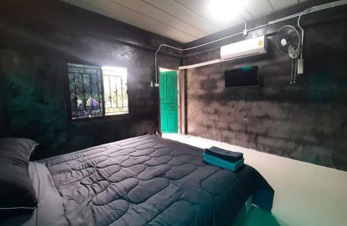 Phrao Hotel | ฮามีนาเม็ง