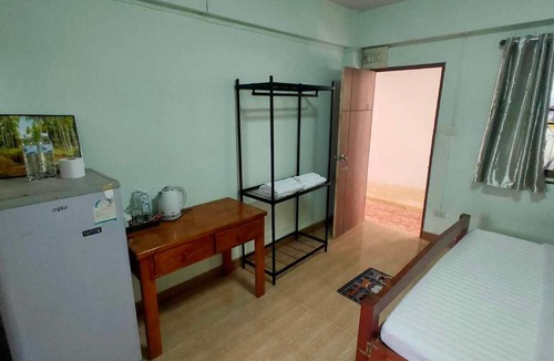 Hai Ya Hostel | เชียงใหม่สบายดีอพาร์ทเมนต์ศรีปิงเมือง