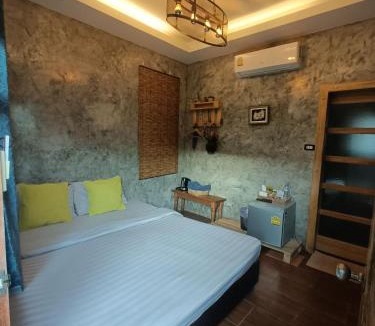 Samut Sakhon Hotel | เสม็ดทาวน์ Samed Town