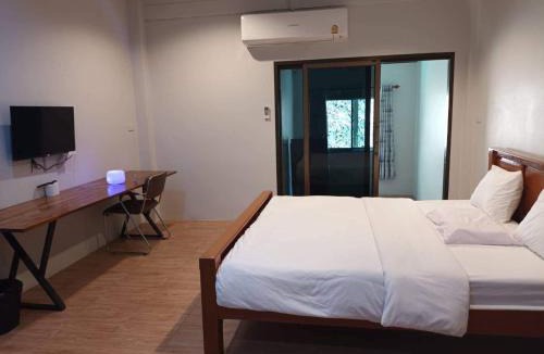 Tha Kham Hotel | โรงแรมควีนส์ (Queen)