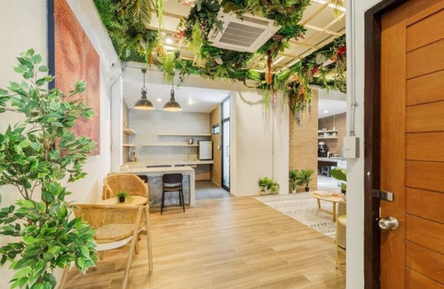 Ratchadaphisek Apartment | 01 Wabisabi Bangkok 3 MIN To Train Station