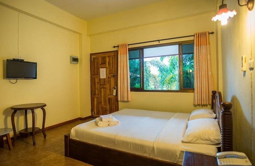 Chiang Kham Hotel | 12 m² Hotel ∙ 3 guests