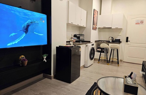Khlong Ton Sai Condo | 12th Floor Cozy Studio Room, 5-10 Mins walk to IconSiam and BTS