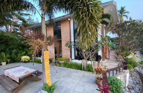 Doi Lo House | 192 m² House ∙ 4 bedrooms ∙ 10 guests