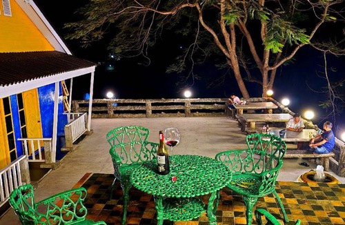 Sangkhla Buri Resort | 192 m² Resort ∙ 3 bedrooms ∙ 9 guests